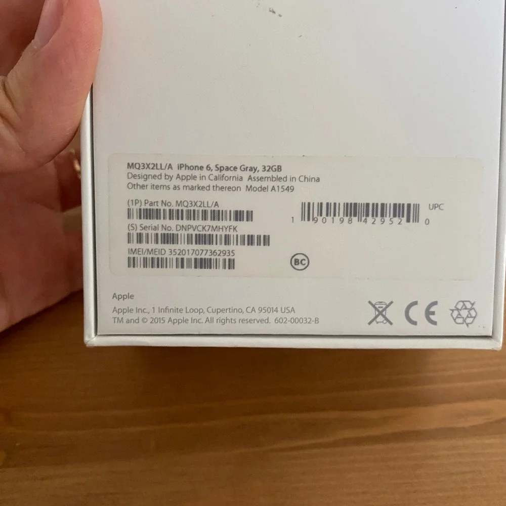 Apple iPhone 6 Space Gray 32GB Original Box and Accessories Set MQ3X2LL/A
